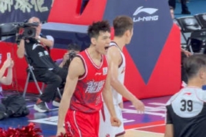 陈国豪狂砍20分！龙狮状元夜，关键三分定胜负！